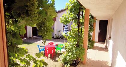 Familienurlaub bei Prag – Pool, Sauna, Garten & Kultur