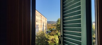 Charlie's Home B&B-Parcheggio Privato-Arezzo Fiere e Congressi-Centro Storico