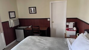 Room - Merritt Lodge Motel (Merritt)