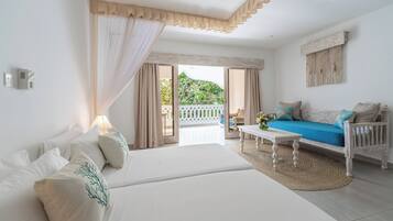 Luxe studio | Bedden met traagschuimmatrassen, een kluis op de kamer