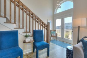 Interior - Discover Blue Dolphin in Oak Island: a spacious 5-bedroom oceanview home for 12! (Oak Island)