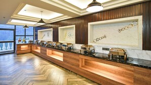 Restaurant - CLARET INN BY DLS HOTELS (Dalhousie)