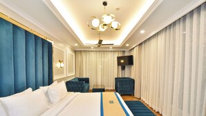 Deluxe Room | 1 bedroom, iron/ironing board (on request), free WiFi - CLARET INN BY DLS HOTELS (Dalhousie)