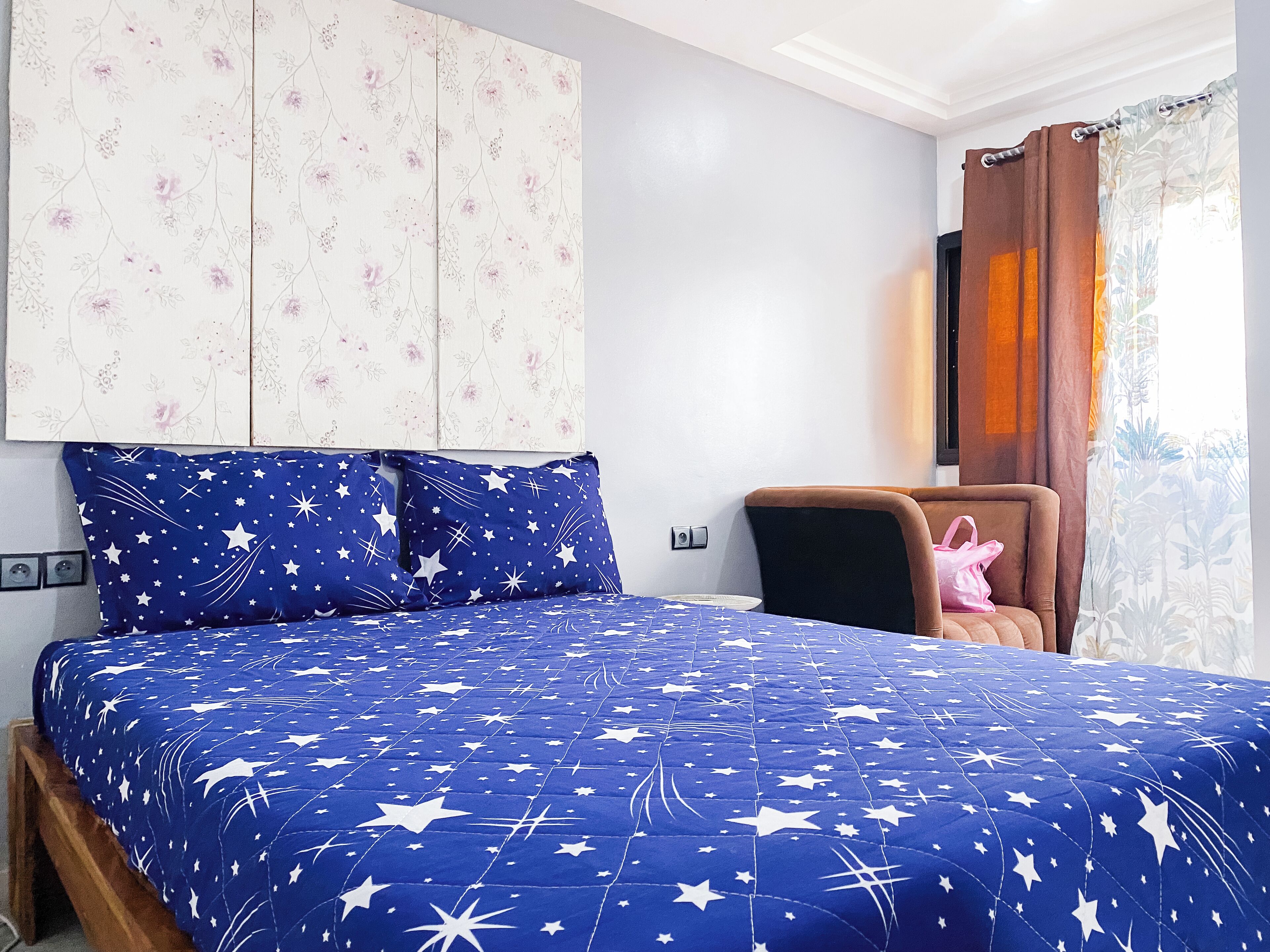 1 slaapkamer, een bureau, een strijkplank/strijkijzer, gratis wifi