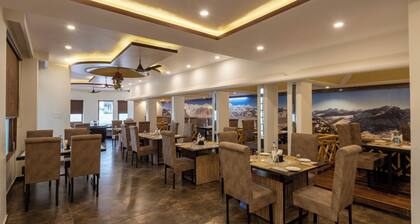 Meghavan Resort By DLS Hotels