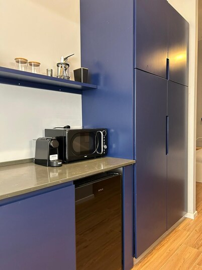 Stylish apartment in central TLV just a short walk from the beach