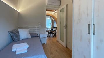 2 Schlafzimmer, Zimmersafe, Bügeleisen/Bügelbrett, WLAN