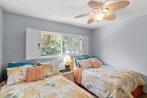 1 chambre, fer et planche à repasser, Wi-Fi gratuit, draps fournis
