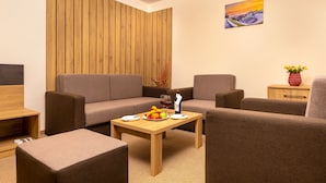 Apartment | Living area - Hotel Intelcoop  (Plovdiv)