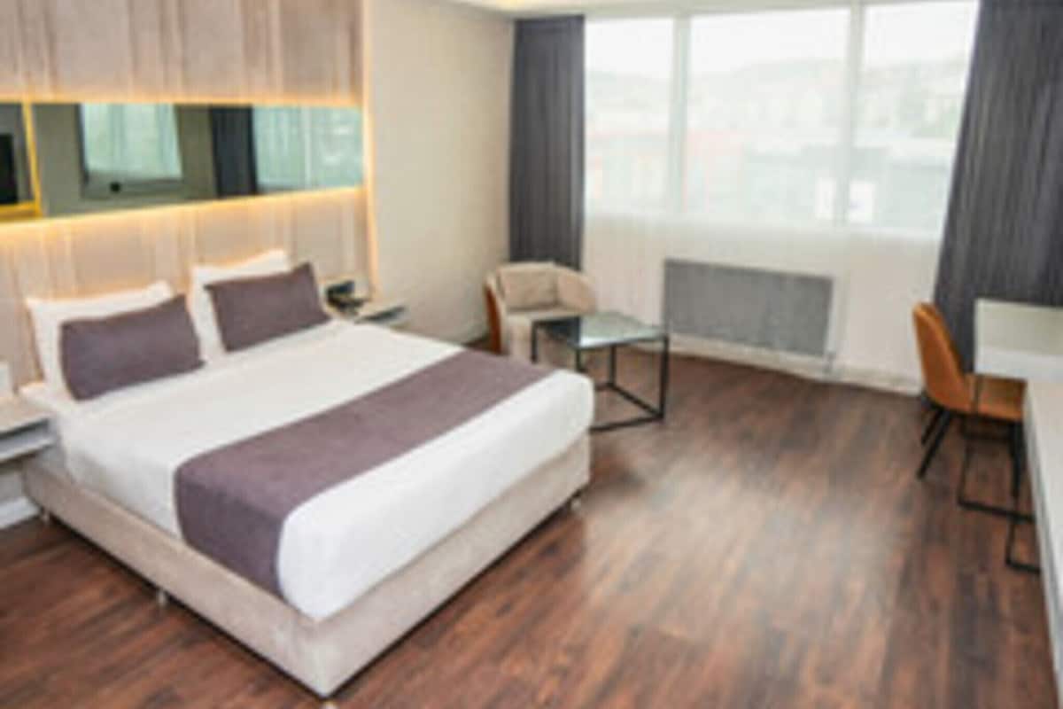 Italienische Bettbezüge von Frette, hochwertige Bettwaren, Minibar