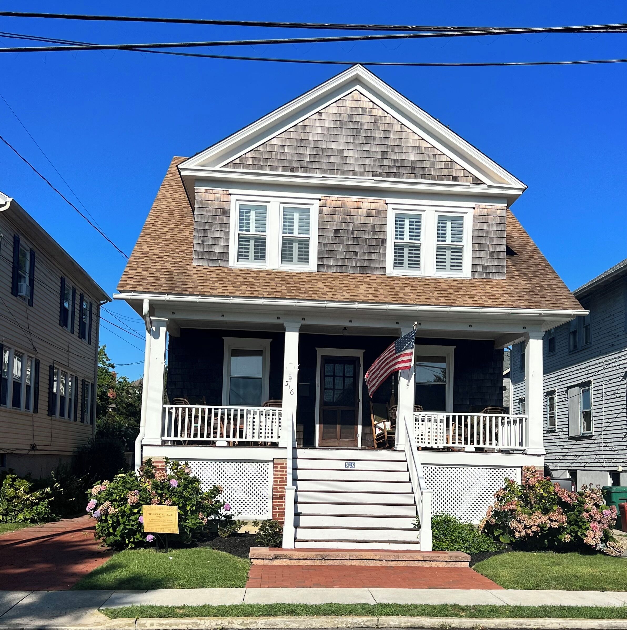 A short walk to the beach, great restaurants, and the Washington Street Mall