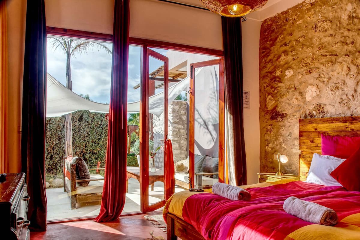 Quarto casal ou duplo | Escrivaninha, individualmente decorados, individualmente mobiliados
