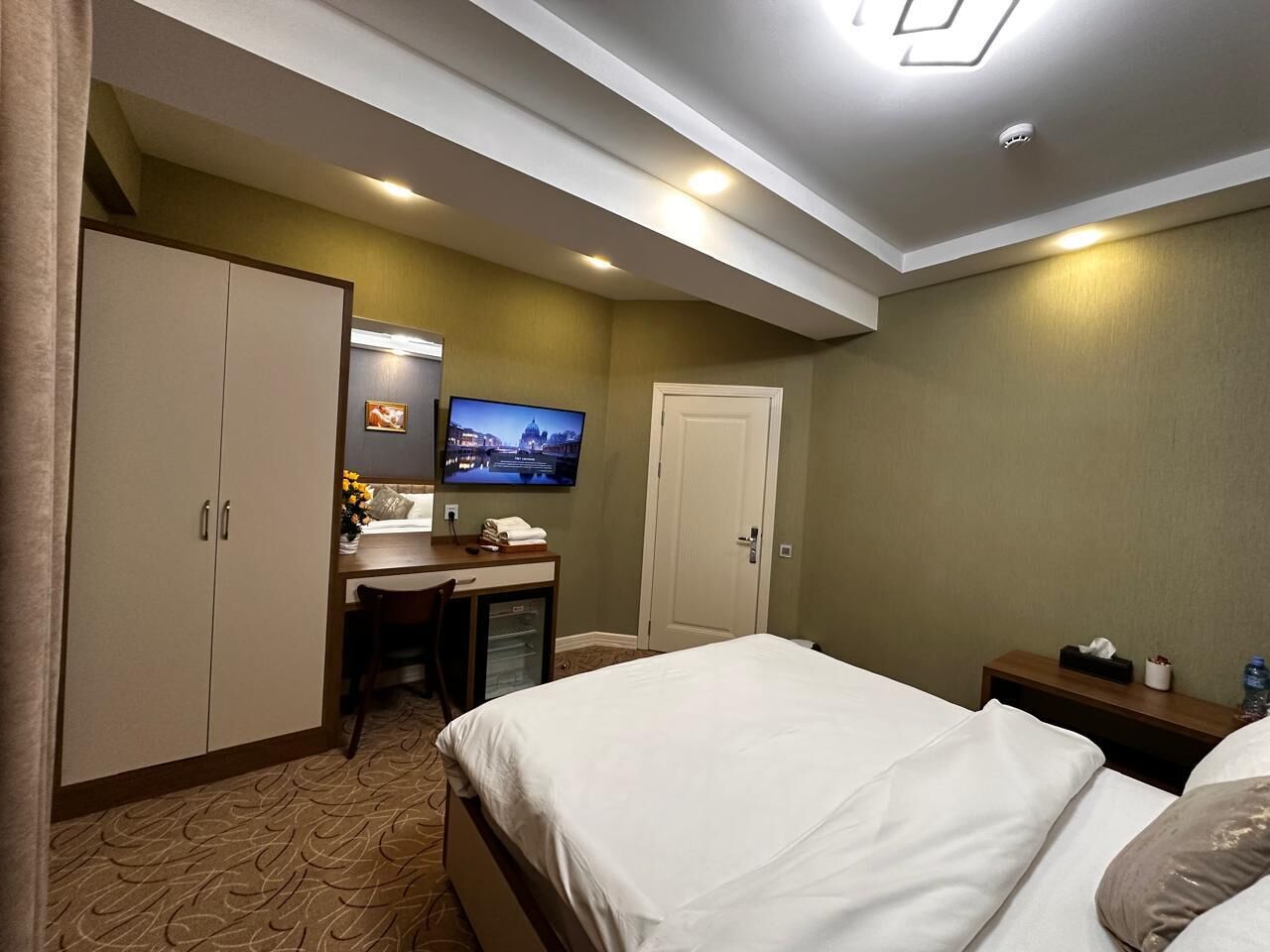 Family Suite, Sea View | Minibar, in-room safe, desk, laptop workspace