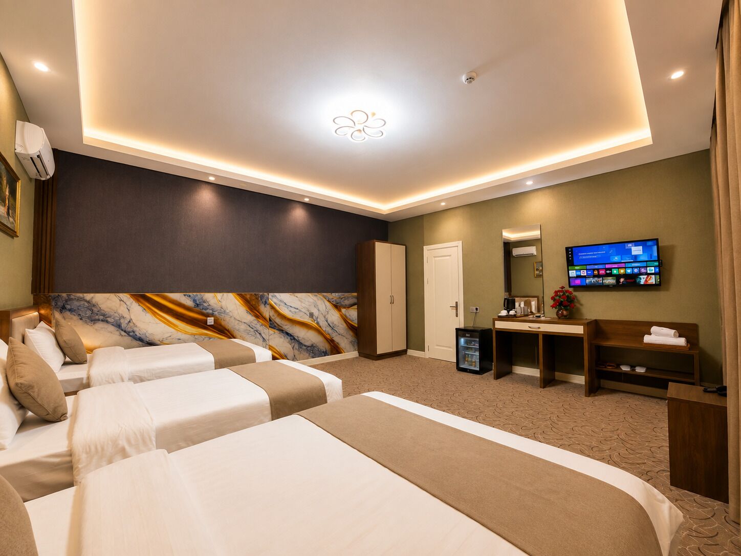 Photo - Royal Meridien Hotel