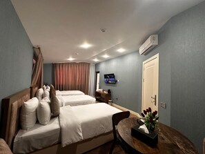 Family Suite, Balcony | Minibar, in-room safe, desk, laptop workspace - Royal Meridien Hotel (Baku)