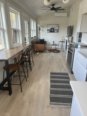 Interior - Acree’s acre  (Hopkinsville)