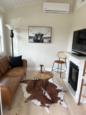 Living area - Acree’s acre  (Hopkinsville)