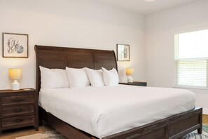 4 bedrooms, iron/ironing board, free WiFi, bed sheets - Fun for Families with Pets, Active Coastal Community w/ Ice Cream & Bikes (WindMark Beach)