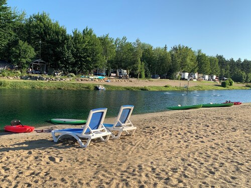 Très beau terrain de Camping, SDD Camping  Lot 24b 