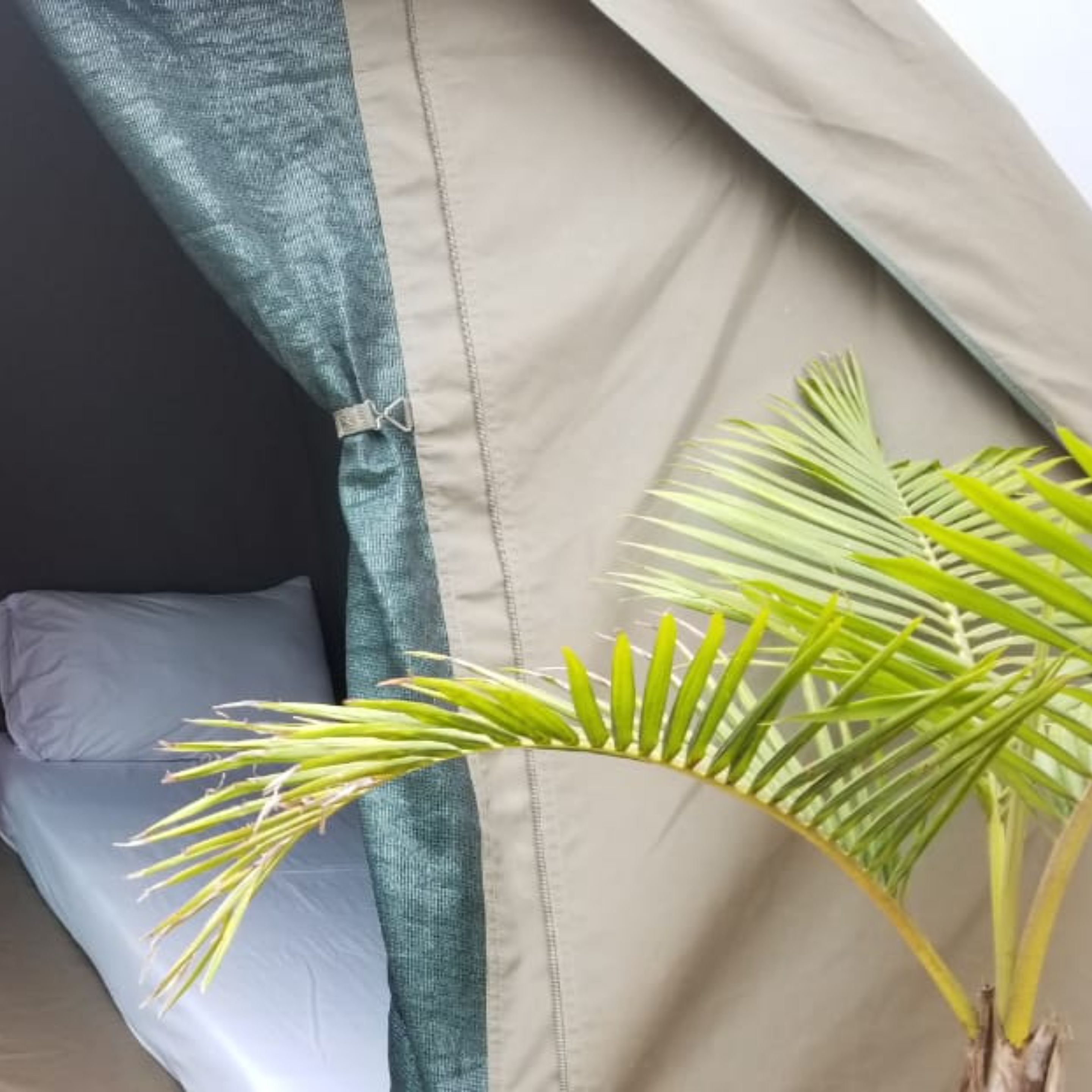 Két bảo mật tại phòng, màn/rèm cản sáng, bàn ủi/dụng cụ ủi quần áo 