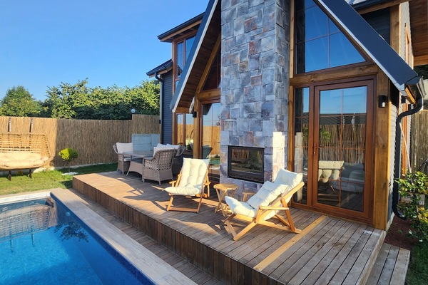 Business Bungalow | Front of property