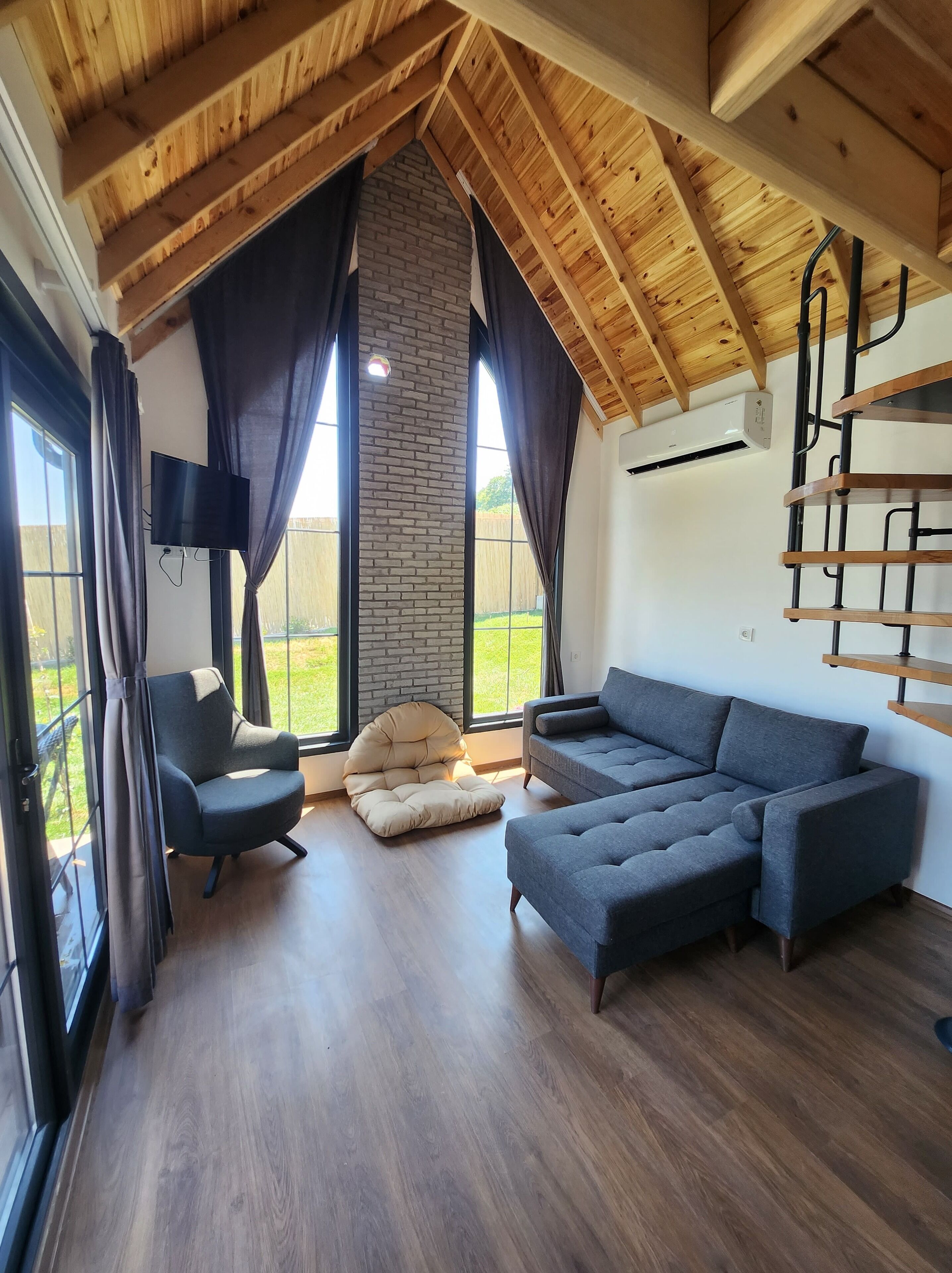 Klassieke bungalow | Woonruimte | Flatscreentelevisie