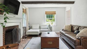 Smart TV, fireplace, offices