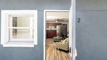 Khuôn viên nơi lưu trú