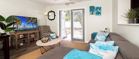 House, Multiple Beds, Kitchen, Garden View | Living area | TV