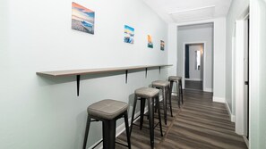 Dining - Midtown Sea Esta (Tampa)