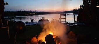 Cottage Cheese Too: Quaint lakefront cottage 30 minutes from town on quiet cove.