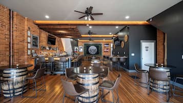 Condo, Multiple Beds, Kitchen | Dining