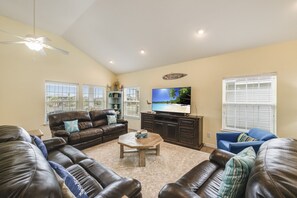 TV - Waves, sunsets, and memories made – The Coast House is where the magic happens. (Port Aransas)