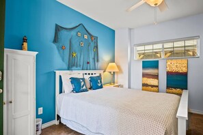 4 soverom, skrivebord, strykejern/-brett og wi-fi (inkludert)