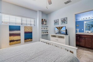 4 bedrooms, desk, iron/ironing board, free WiFi