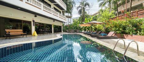 Outdoor pool, open 8:00 AM to 10:00 PM, pool umbrellas, sun loungers