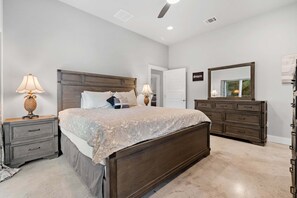 2 bedrooms, individually decorated, individually furnished, free WiFi - Peaceful Cottage w/ Grill Mins to Lake Travis (Lakeway)