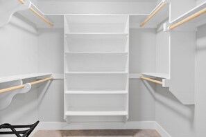 Interior - Peaceful Cottage w/ Grill Mins to Lake Travis (Lakeway)