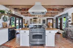 ハウス ベッド (複数台) バルコニー マウンテンビュー | 専用キッチン | 冷蔵庫、電子レンジ、オーブン、コンロ