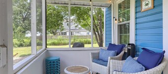 Waterfront cottage in historic Charlestown, Maryland