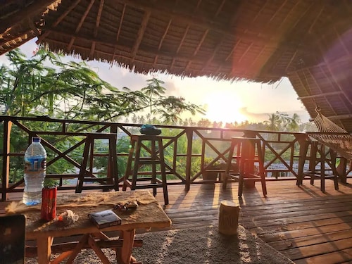 Spacious With Ocean View Sunrise