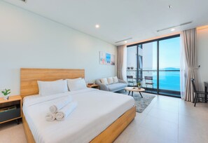 2 bedrooms, bed sheets