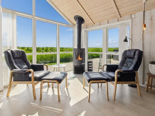 "Jonna" - 700m from the sea by Interhome