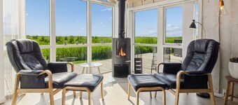 "Jonna" - 700m from the sea by Interhome