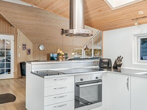 Fridge, microwave, oven, dishwasher - "Krum" - 4.5km from the sea by Interhome (Rømø)