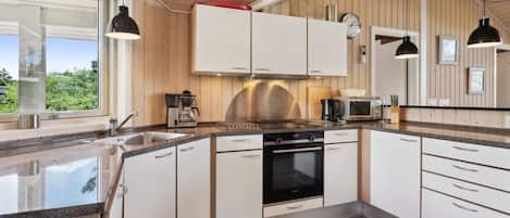 Fridge, microwave, dishwasher, cookware/dishes/utensils