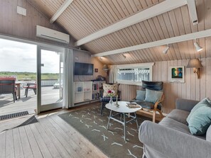 TV, fireplace, DVD player - "Kylli" - 600m from the sea by Interhome (Rømø)