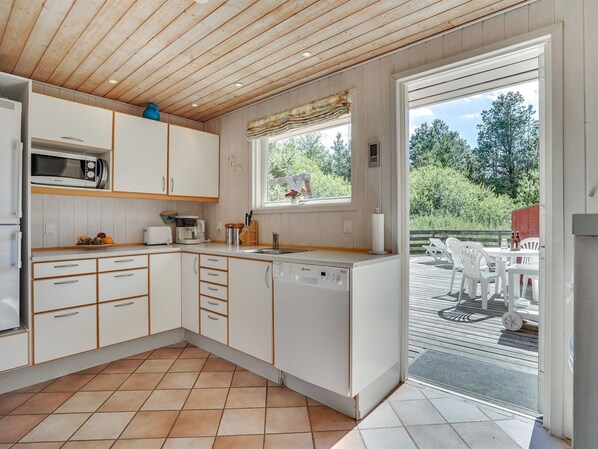 Køleskab, mikrobølgeovn, ovn, opvaskemaskine