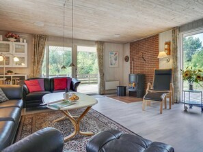 TV, peis og DVD-spiller