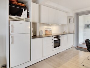 Frigorifero, microonde, forno, lavastoviglie